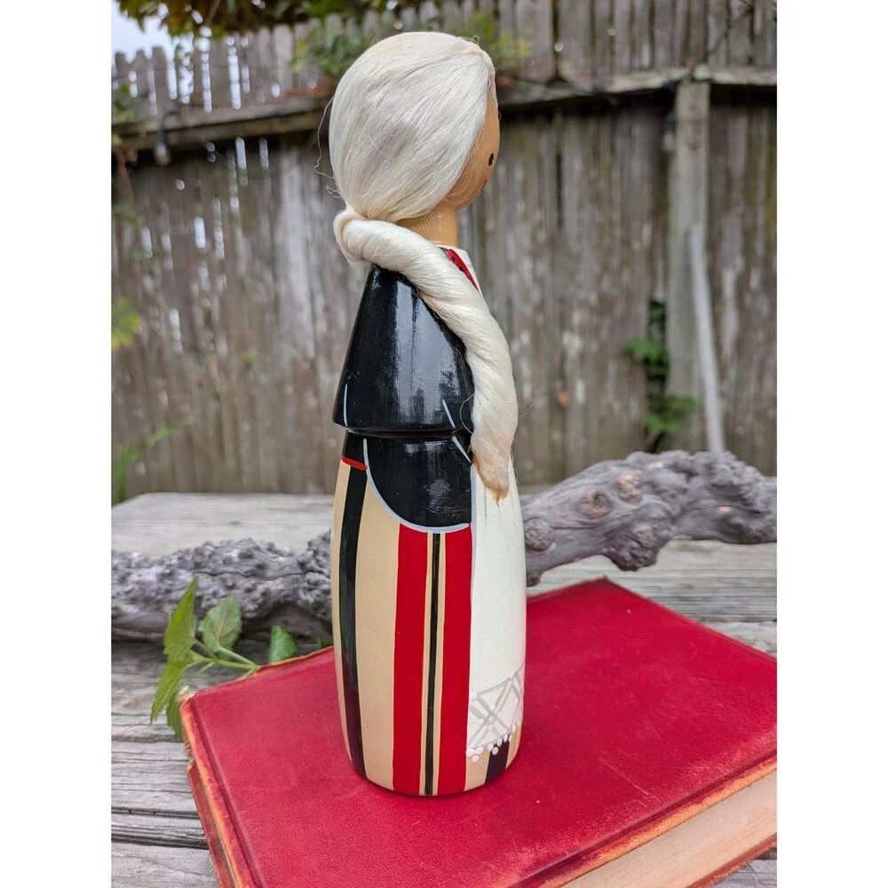 Vintage Hand Painted Wood Russian Peg Doll, Made In Estonia